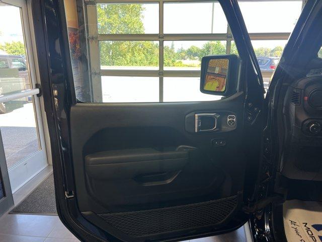 new 2025 Jeep Wrangler car, priced at $62,542