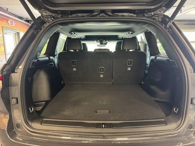 new 2025 Jeep Grand Cherokee car, priced at $45,650