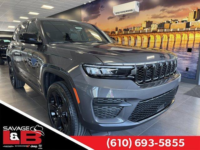 new 2025 Jeep Grand Cherokee car, priced at $45,650
