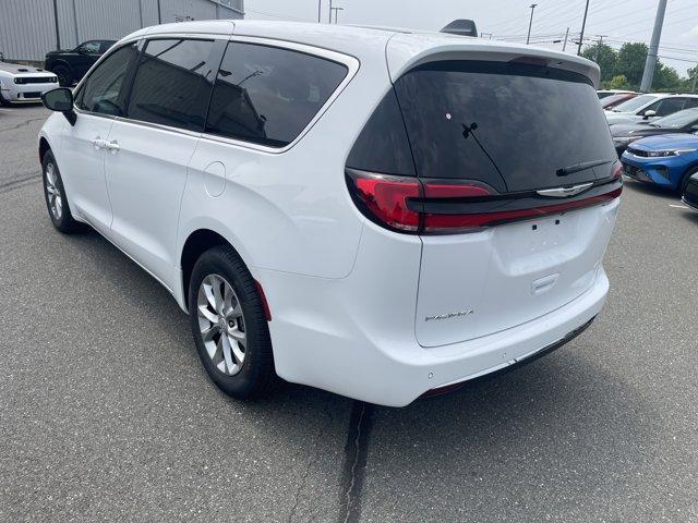 new 2025 Chrysler Pacifica car, priced at $45,468