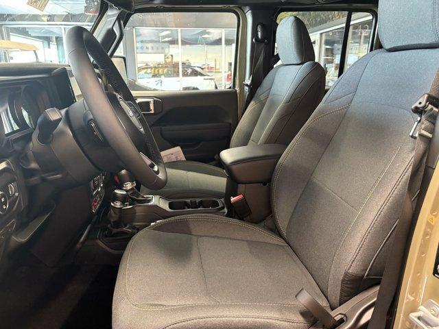 new 2025 Jeep Gladiator car, priced at $52,775