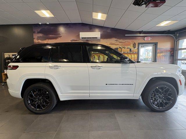 new 2025 Jeep Grand Cherokee car, priced at $68,840