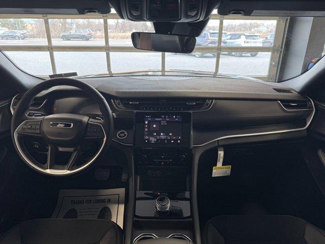 new 2025 Jeep Grand Cherokee car, priced at $50,465
