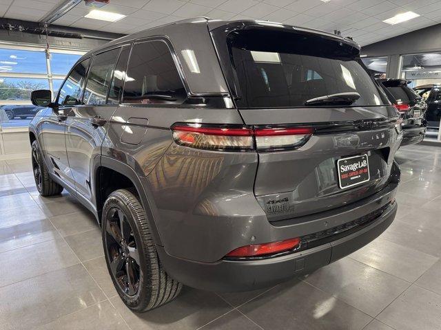 new 2025 Jeep Grand Cherokee car, priced at $49,470