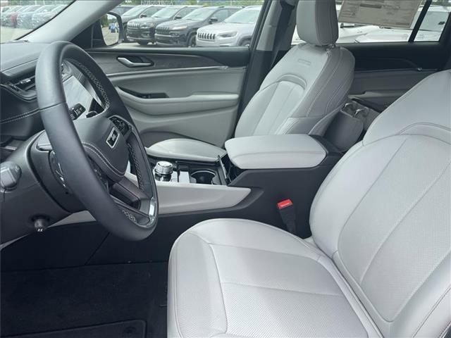 new 2021 Jeep Grand Cherokee L car