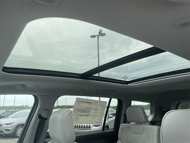 new 2021 Jeep Grand Cherokee L car