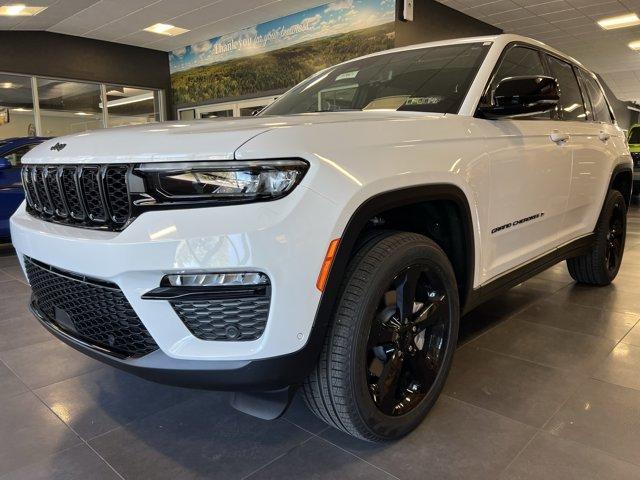 new 2025 Jeep Grand Cherokee car, priced at $53,683
