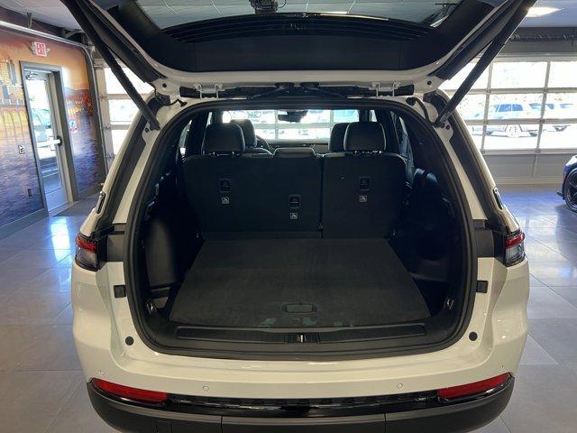 new 2025 Jeep Grand Cherokee car, priced at $53,683