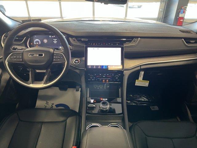 new 2025 Jeep Grand Cherokee car, priced at $53,683