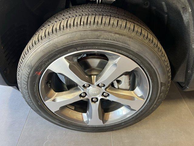 new 2025 Jeep Grand Cherokee car, priced at $49,233