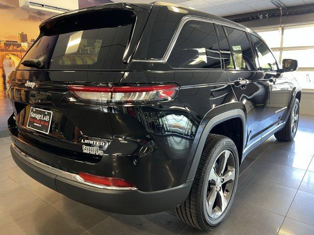 new 2025 Jeep Grand Cherokee car, priced at $49,233
