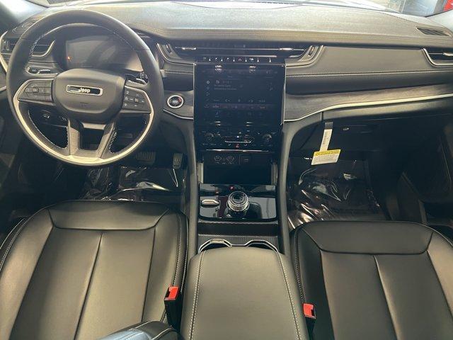 new 2025 Jeep Grand Cherokee car, priced at $49,233