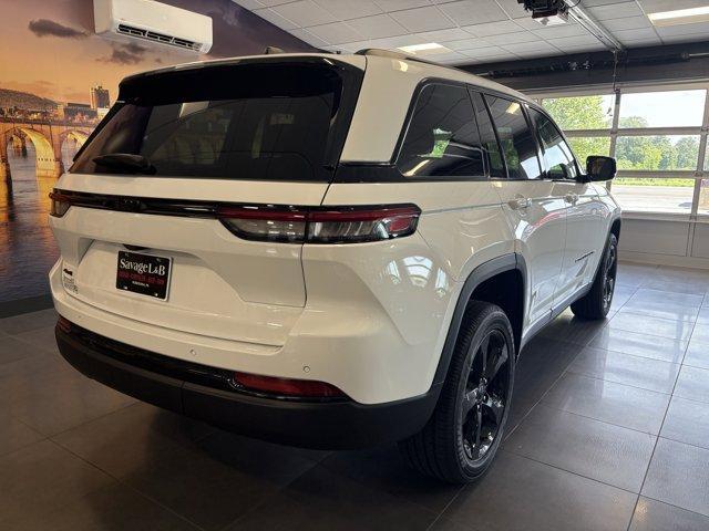 new 2025 Jeep Grand Cherokee car, priced at $49,075