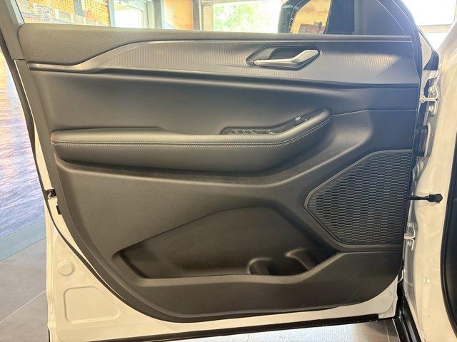 new 2025 Jeep Grand Cherokee car, priced at $49,075