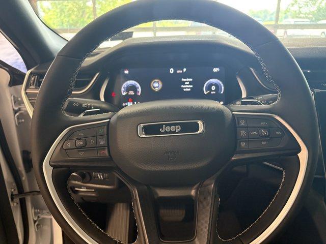 new 2025 Jeep Grand Cherokee car, priced at $49,075