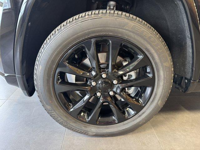 used 2022 Jeep Grand Cherokee WK car, priced at $32,116