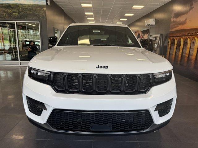 new 2025 Jeep Grand Cherokee car, priced at $47,855