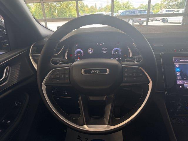 new 2025 Jeep Grand Cherokee car, priced at $47,855