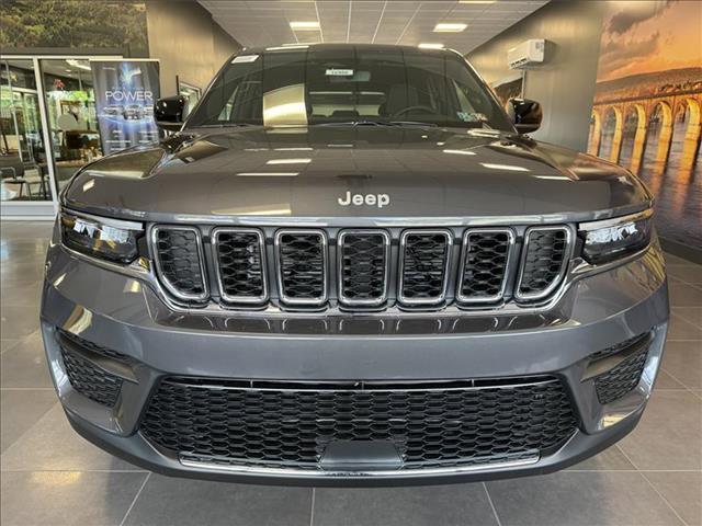 new 2024 Jeep Grand Cherokee car, priced at $41,273