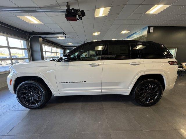new 2025 Jeep Grand Cherokee car, priced at $75,120