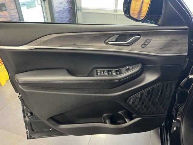 used 2023 Jeep Grand Cherokee car, priced at $37,340