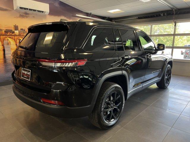 new 2025 Jeep Grand Cherokee car, priced at $48,025