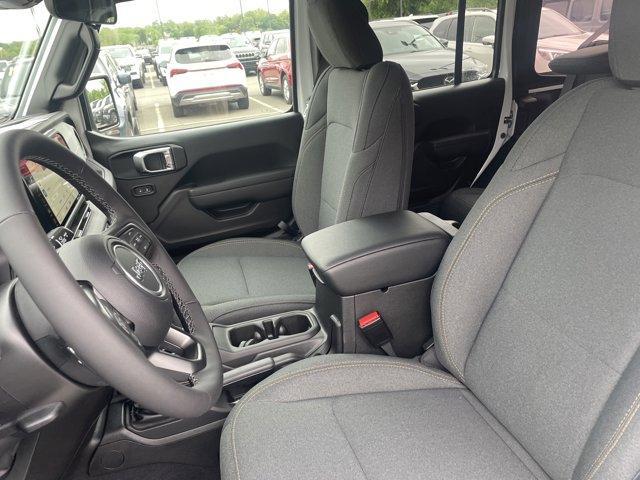 new 2025 Jeep Wrangler car, priced at $45,591