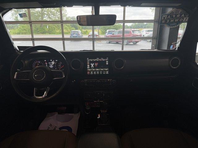 used 2021 Jeep Gladiator car, priced at $38,538