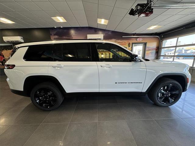 new 2024 Jeep Grand Cherokee L car, priced at $48,771