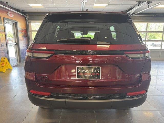 new 2025 Jeep Grand Cherokee car, priced at $49,470