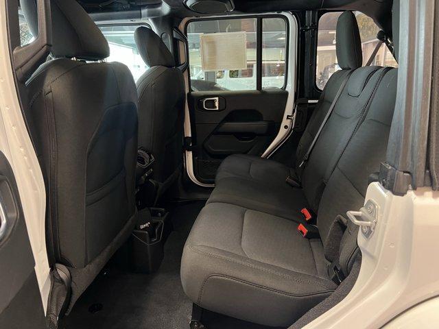 used 2022 Jeep Wrangler Unlimited car, priced at $31,600