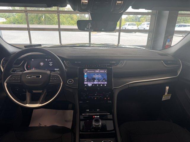 new 2025 Jeep Grand Cherokee L car, priced at $47,215