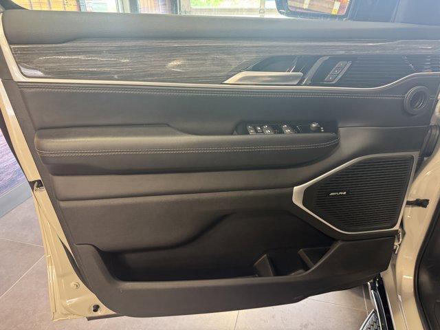 used 2022 Jeep Wagoneer car, priced at $47,377