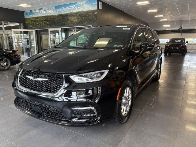 new 2025 Chrysler Pacifica car, priced at $44,327