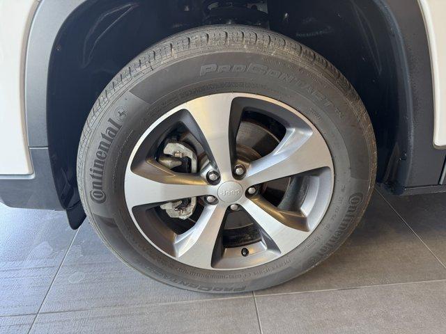 used 2021 Jeep Cherokee car