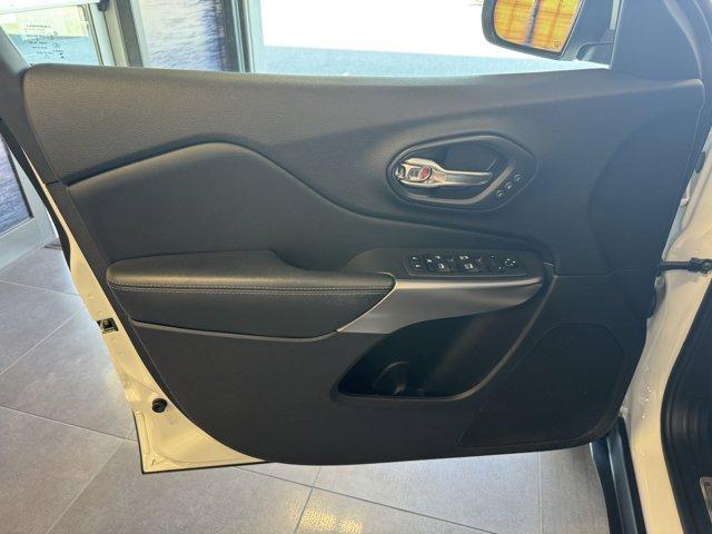 used 2021 Jeep Cherokee car