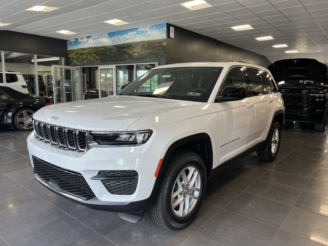 new 2025 Jeep Grand Cherokee car, priced at $43,075