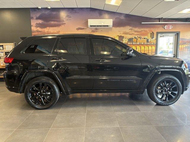used 2022 Jeep Grand Cherokee WK car, priced at $32,655