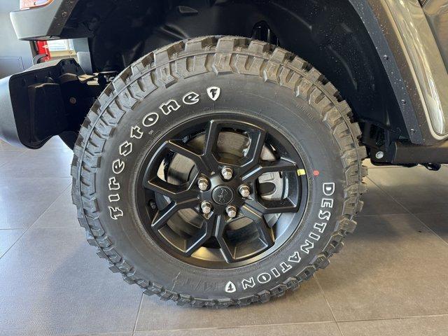 new 2025 Jeep Gladiator car, priced at $51,180