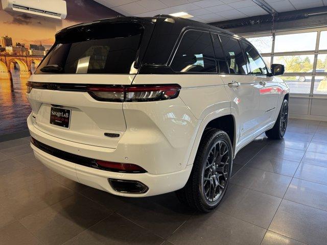 new 2025 Jeep Grand Cherokee car