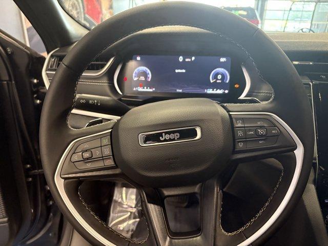 new 2025 Jeep Grand Cherokee car, priced at $44,095
