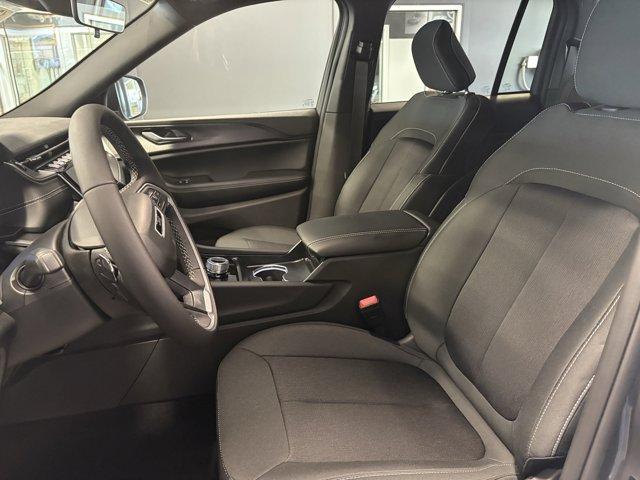 new 2025 Jeep Grand Cherokee car, priced at $44,095