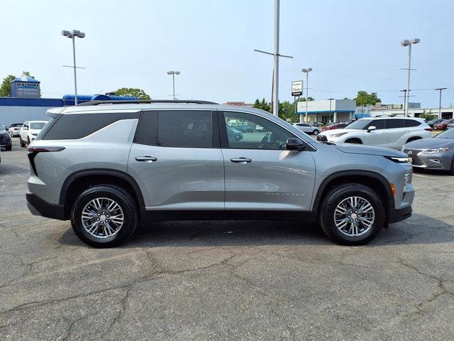 used 2025 Chevrolet Traverse car, priced at $42,060