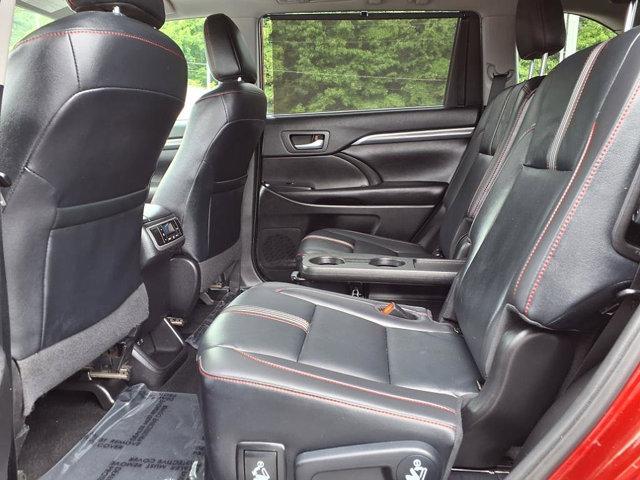 used 2019 Toyota Highlander car, priced at $24,180