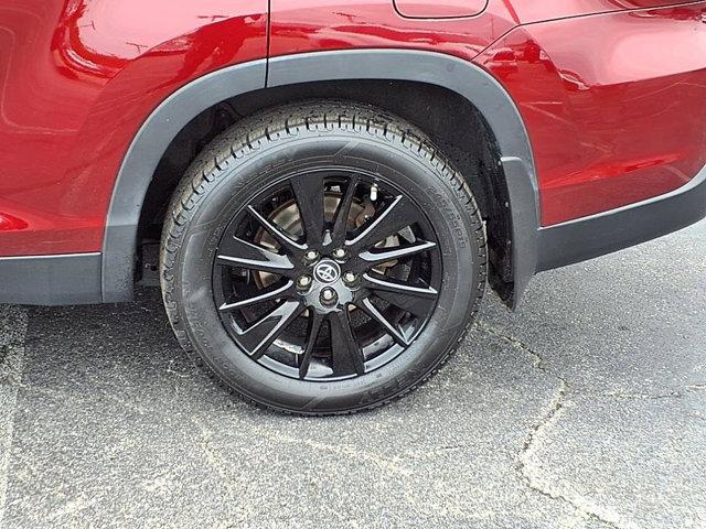 used 2019 Toyota Highlander car, priced at $24,180