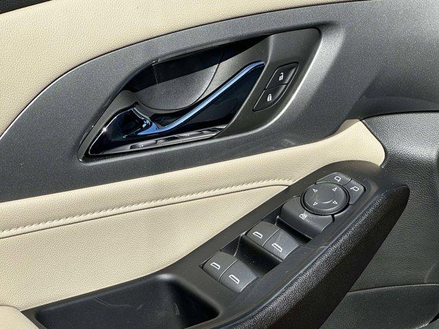 used 2023 Chevrolet Traverse car, priced at $28,980