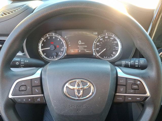 used 2023 Toyota Highlander car, priced at $31,390