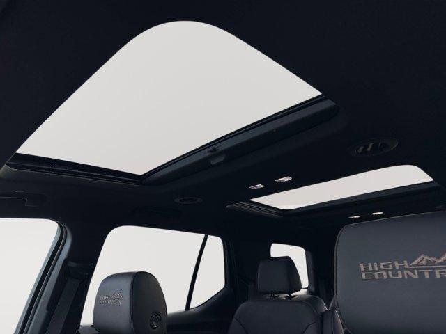 used 2022 Chevrolet Traverse car, priced at $36,670