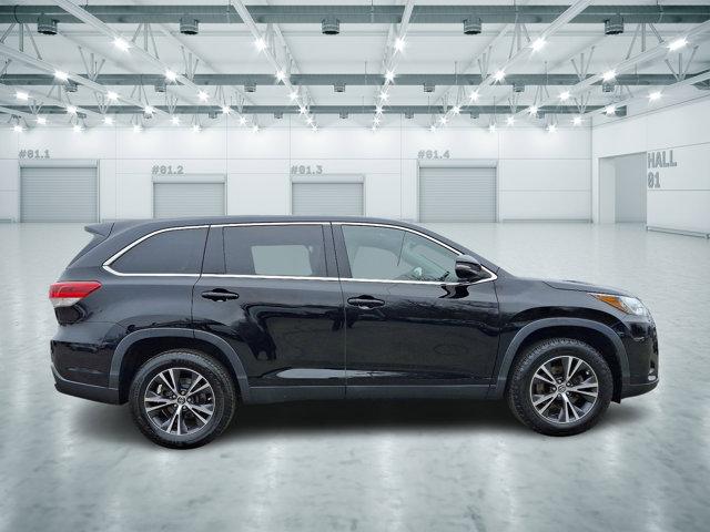 used 2019 Toyota Highlander car, priced at $32,095