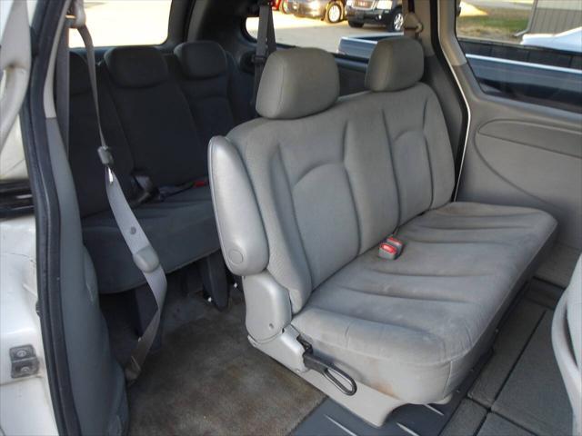 used 2007 Dodge Grand Caravan car, priced at $2,200